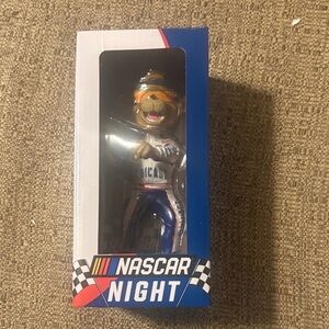Chicago Cubs Giveaway Clark Bobblehead NASCAR Night Racing Bear Toy